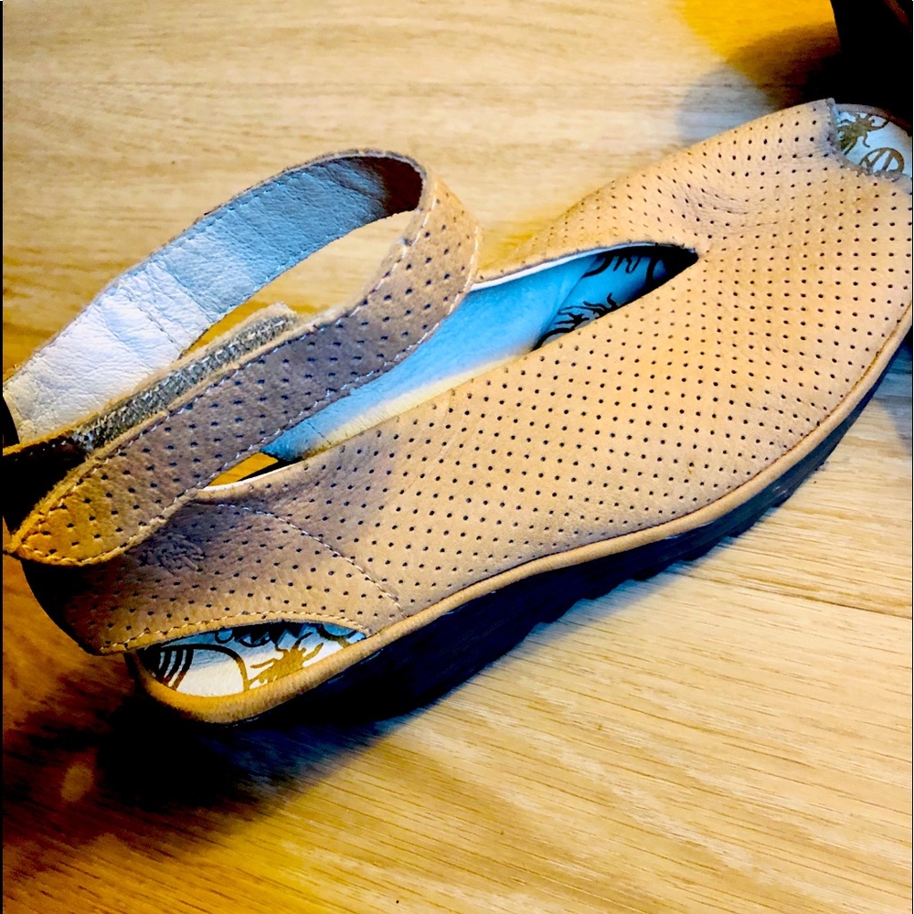 Fly London wedge cloud leather heels size 9